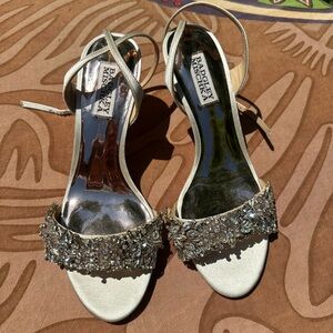 Badgley Mischka Women's Silver Heels